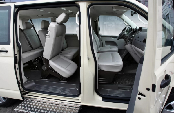 Отличие Volkswagen Сaravelle от Мultivan: характеристики автомобилей и отзывы водителей